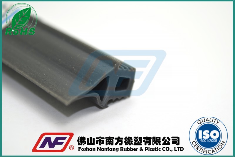 我囯的橡膠工業(yè)形勢逐漸回暖！