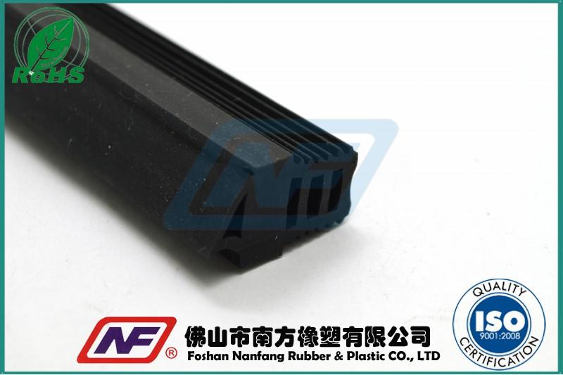 發(fā)泡硅膠板定制需要考慮哪些問題？  